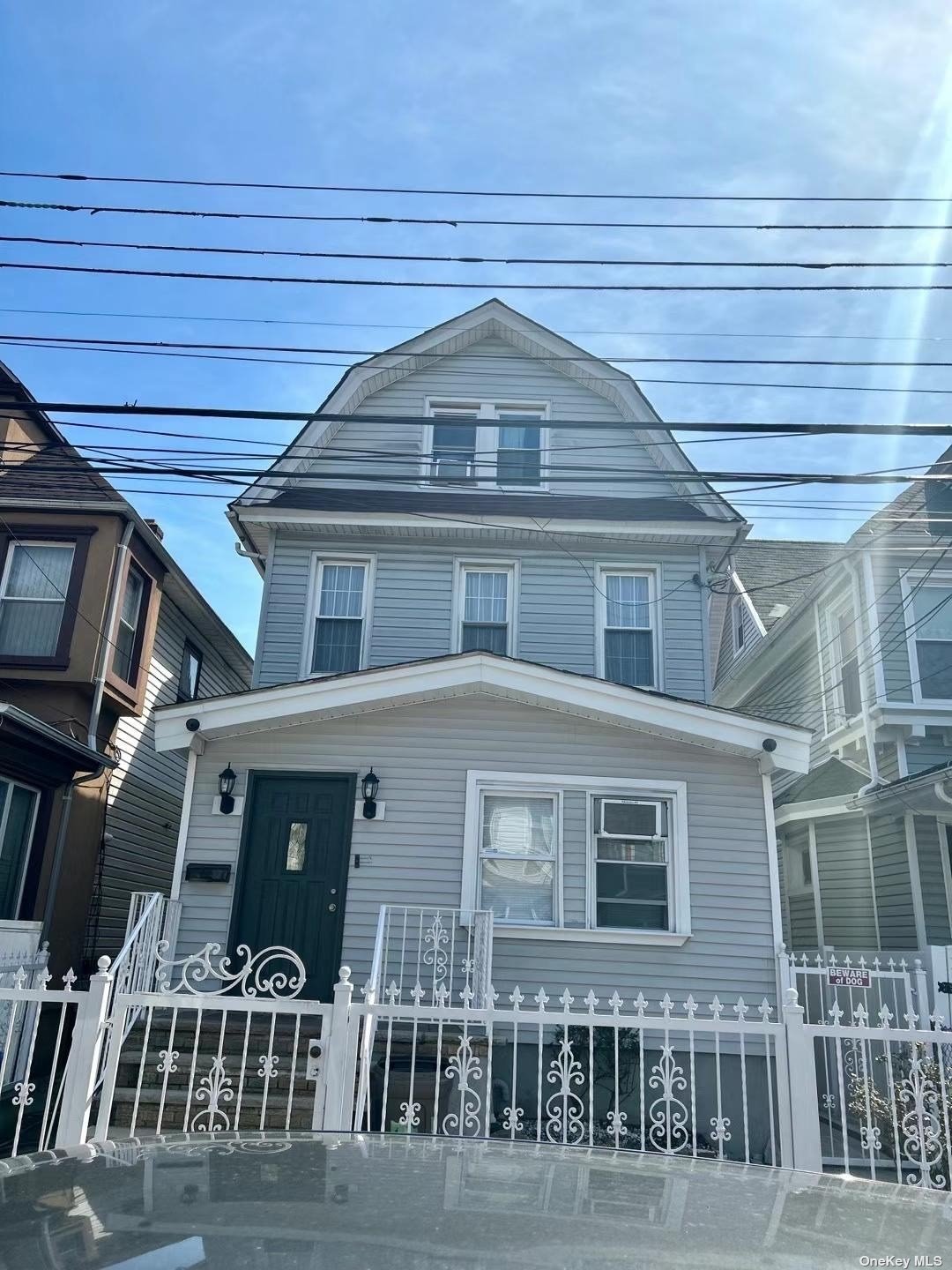 8904 88th Avenue, Woodhaven, Queens, NY - 6 Bedrooms  
3 Bathrooms  
10 Rooms - 