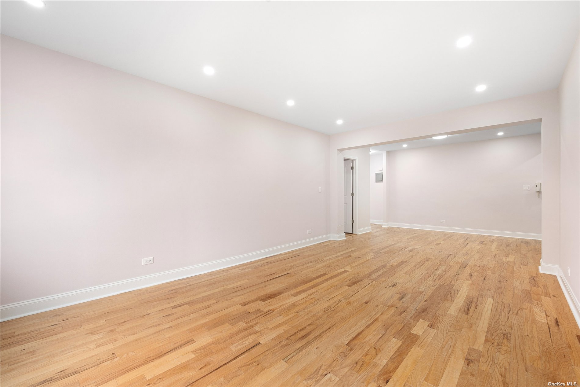 99-15 66 Avenue #6C, Rego Park, New York image 2