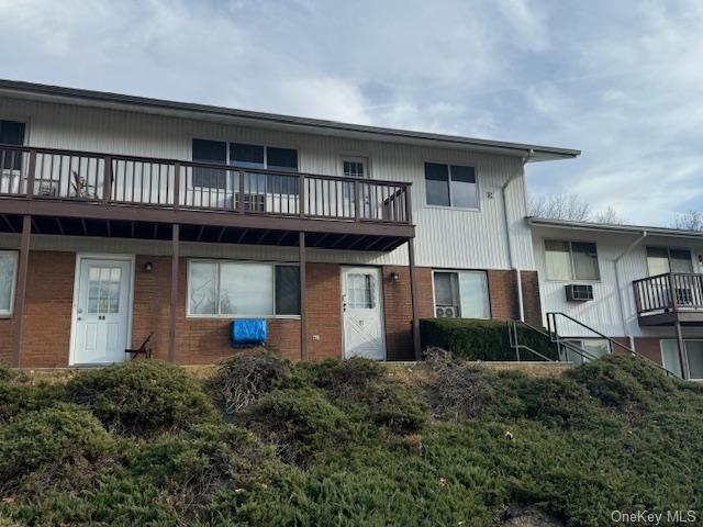 Rental Property at 321 Titusville Road E100, Poughkeepsie, New York - Bedrooms: 2 
Bathrooms: 2 
Rooms: 7  - $2,600 MO.