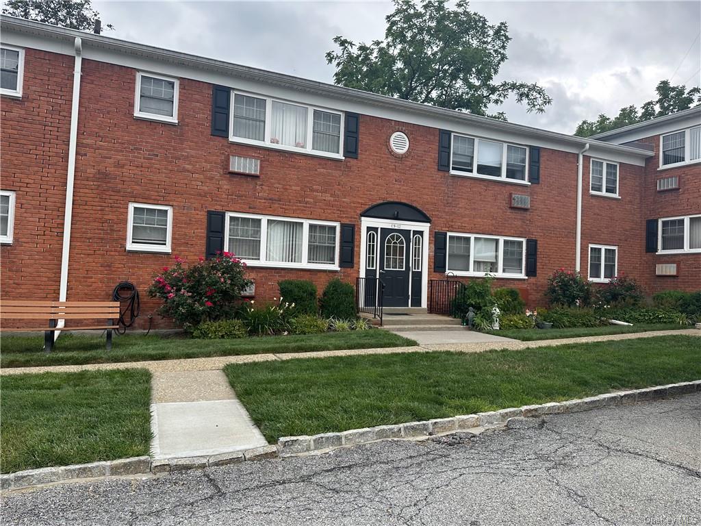Property for Sale at 1879 Crompond Road C-11, Peekskill, New York - Bedrooms: 2 
Bathrooms: 1 
Rooms: 6  - $210,000