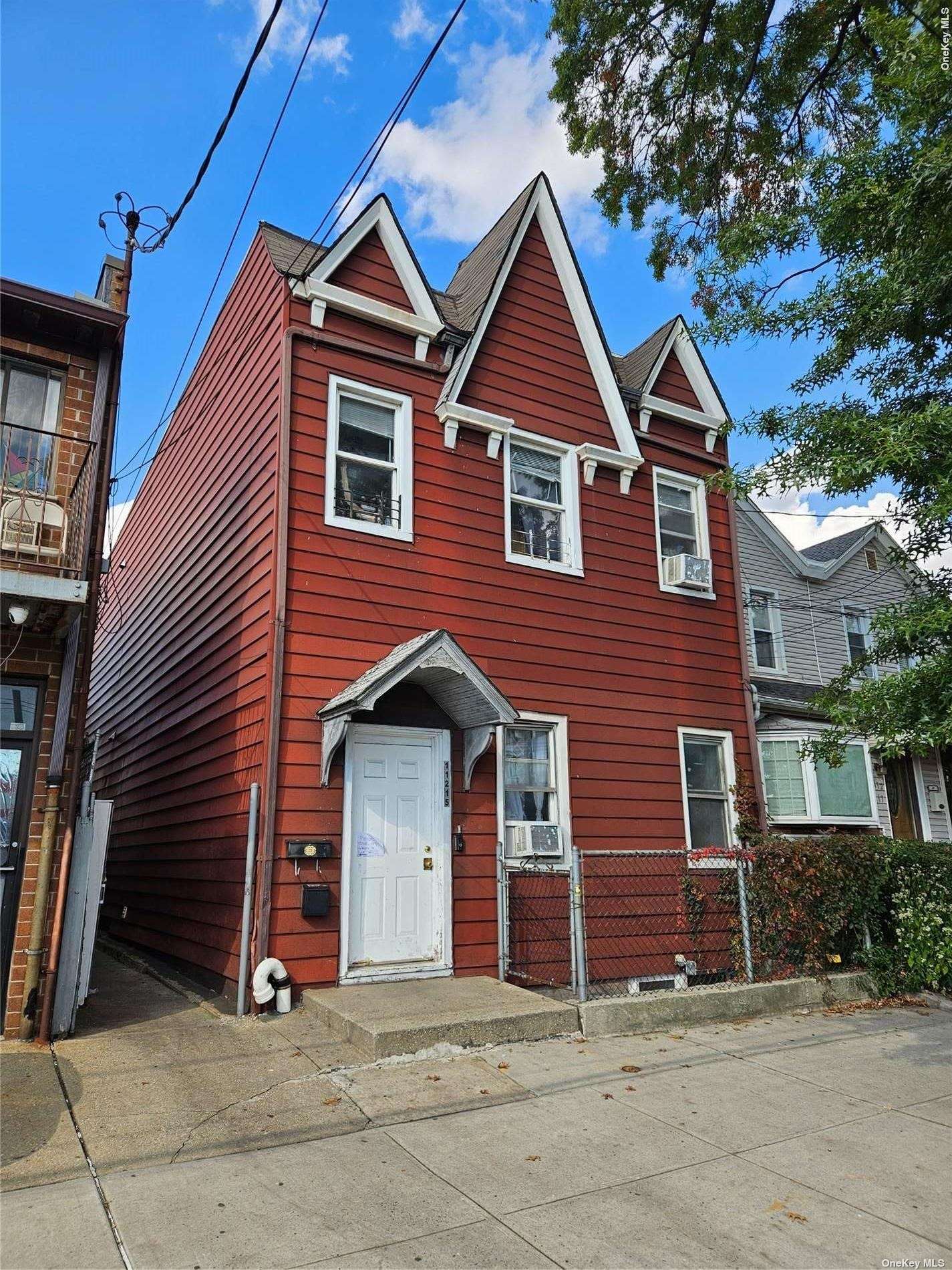 11215 Atlantic Avenue, Richmond Hill, Queens, NY - 5 Bedrooms  
3 Bathrooms  
10 Rooms - 