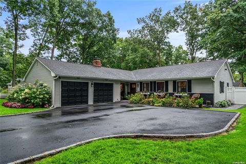 Homes For Sale - 8 Balfour Lane<br/> Stony Brook, NY 11790
