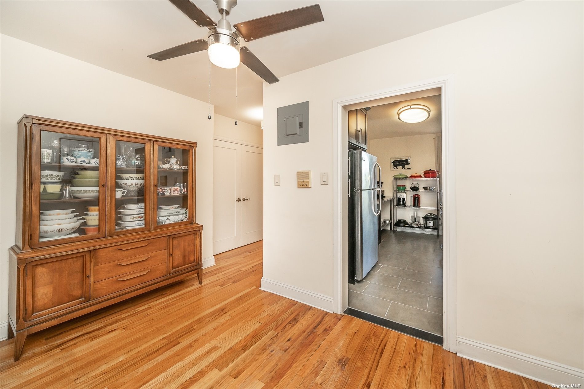 Photo 5 of 12 of 64-74 Saunders Street 6B co-op property