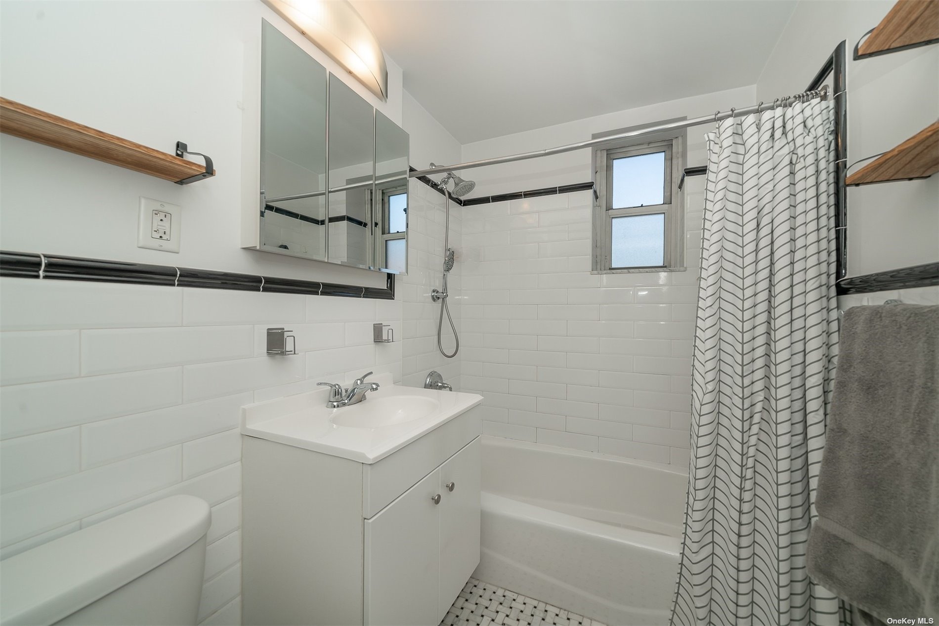 Photo 12 of 12 of 64-74 Saunders Street 6B co-op property