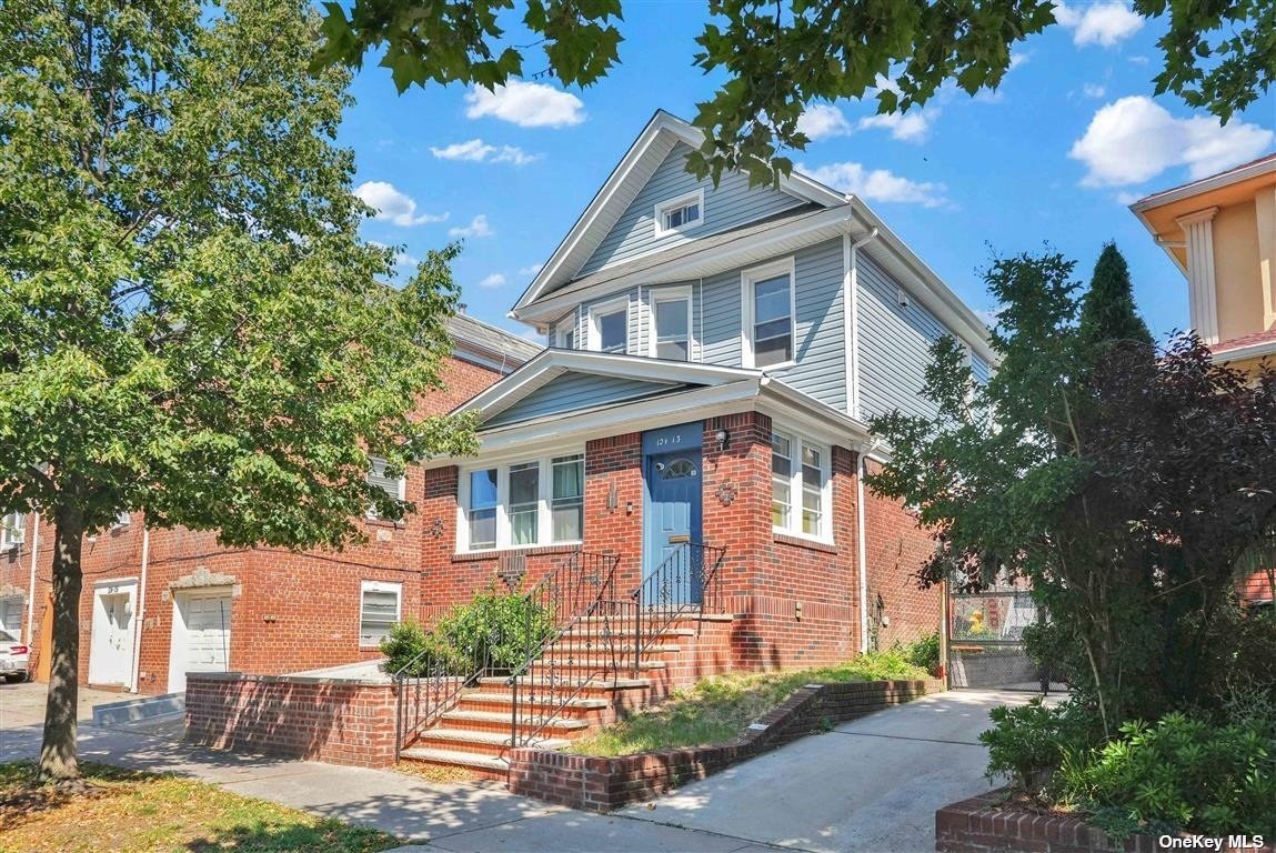 Property for Sale at 12413 Hillside Avenue Ave, Kew Gardens, Queens, NY - Bedrooms: 5 
Bathrooms: 4 
Rooms: 13  - $1,650,000