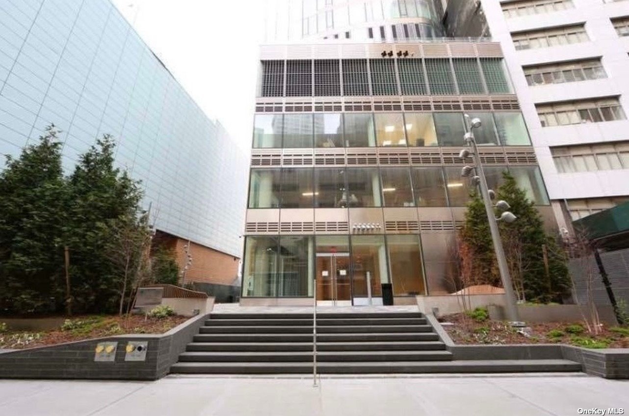 50 West Street C1