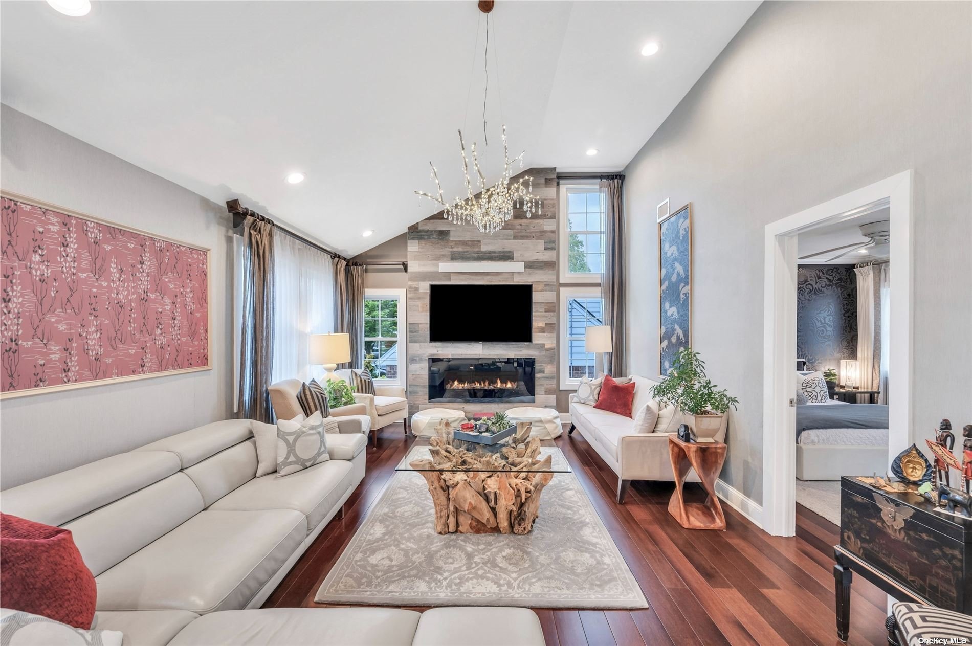 Photo 8 of 23 of 5 Gardenia Lane house