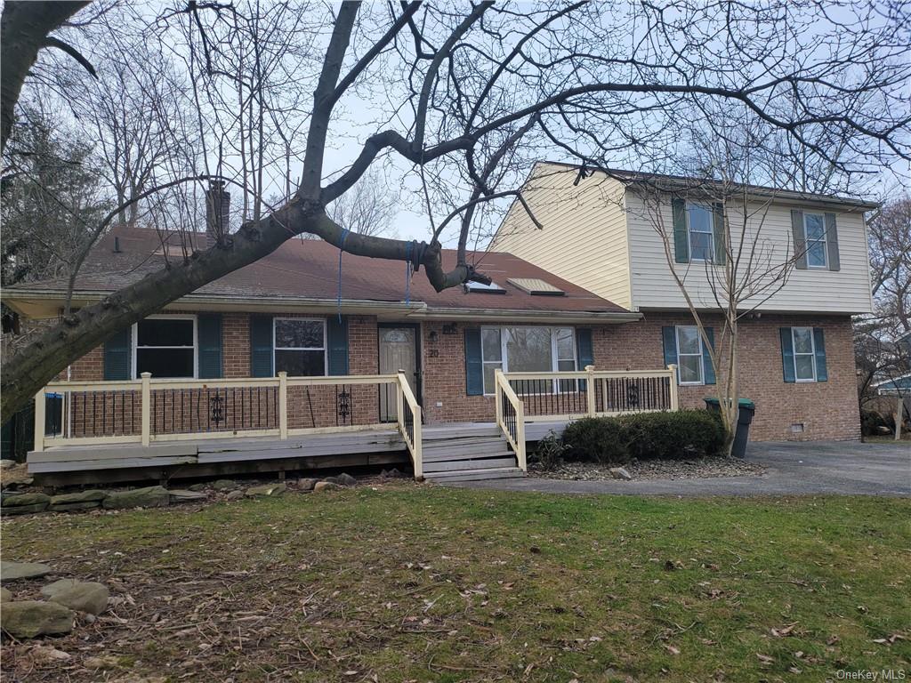 Rental Property at 20 Archer Drive, Monroe, New York - Bedrooms: 6 
Bathrooms: 2 
Rooms: 9  - $4,200 MO.