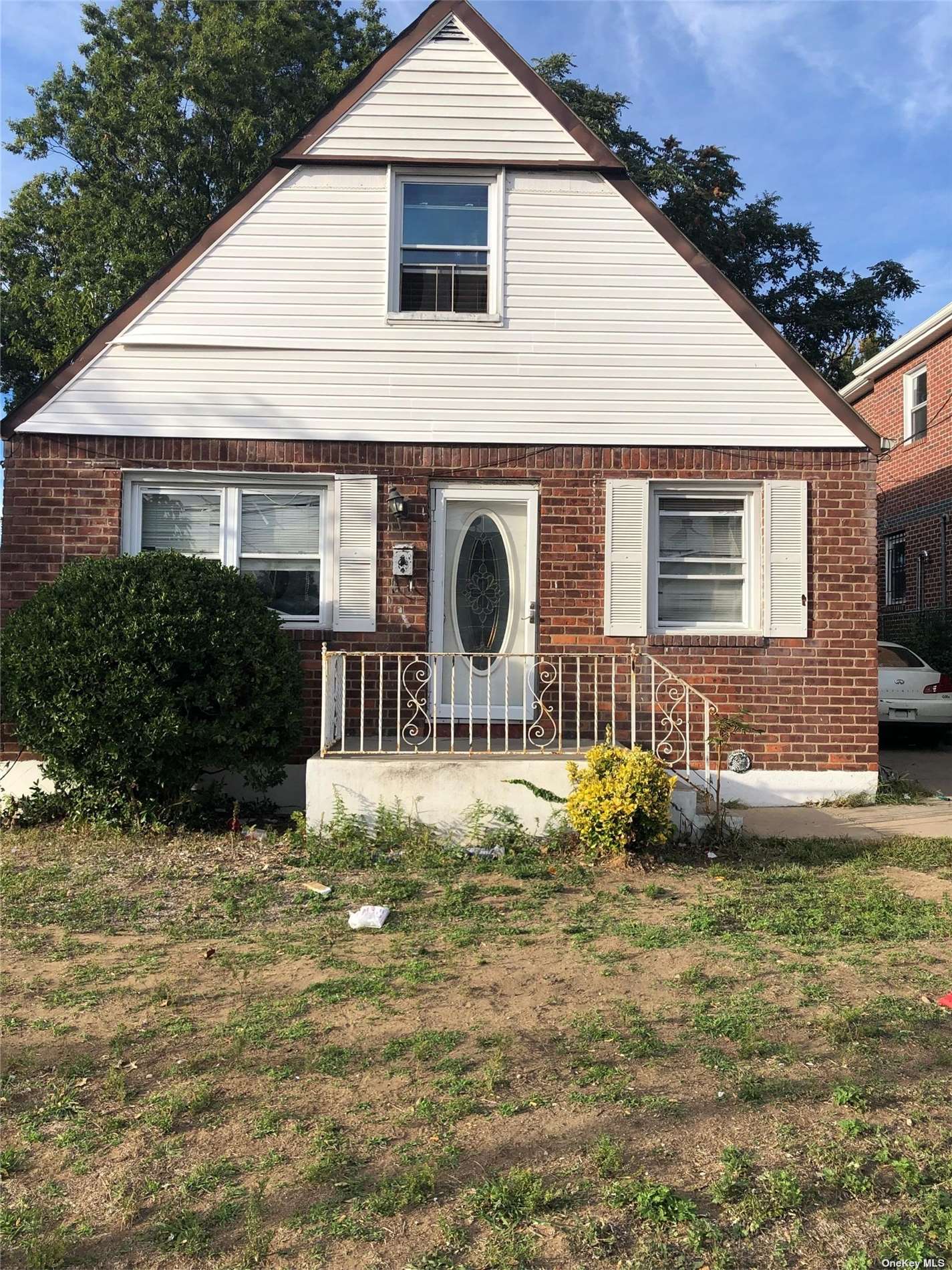 24031 128th Road, Rosedale, Queens, NY - 3 Bedrooms  
2 Bathrooms  
7 Rooms - 