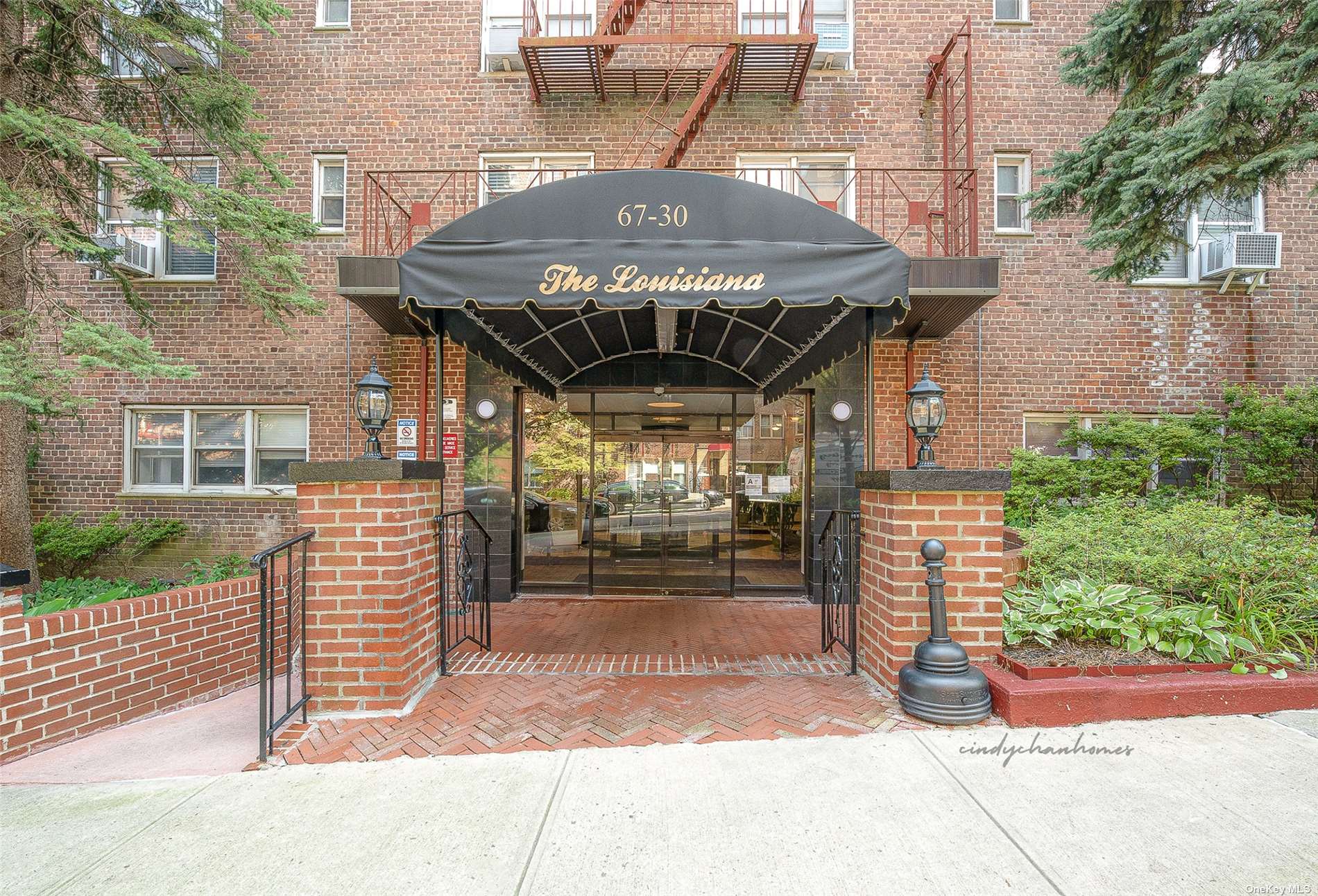 67-30 Clyde Street #4V, Forest Hills, New York image 2