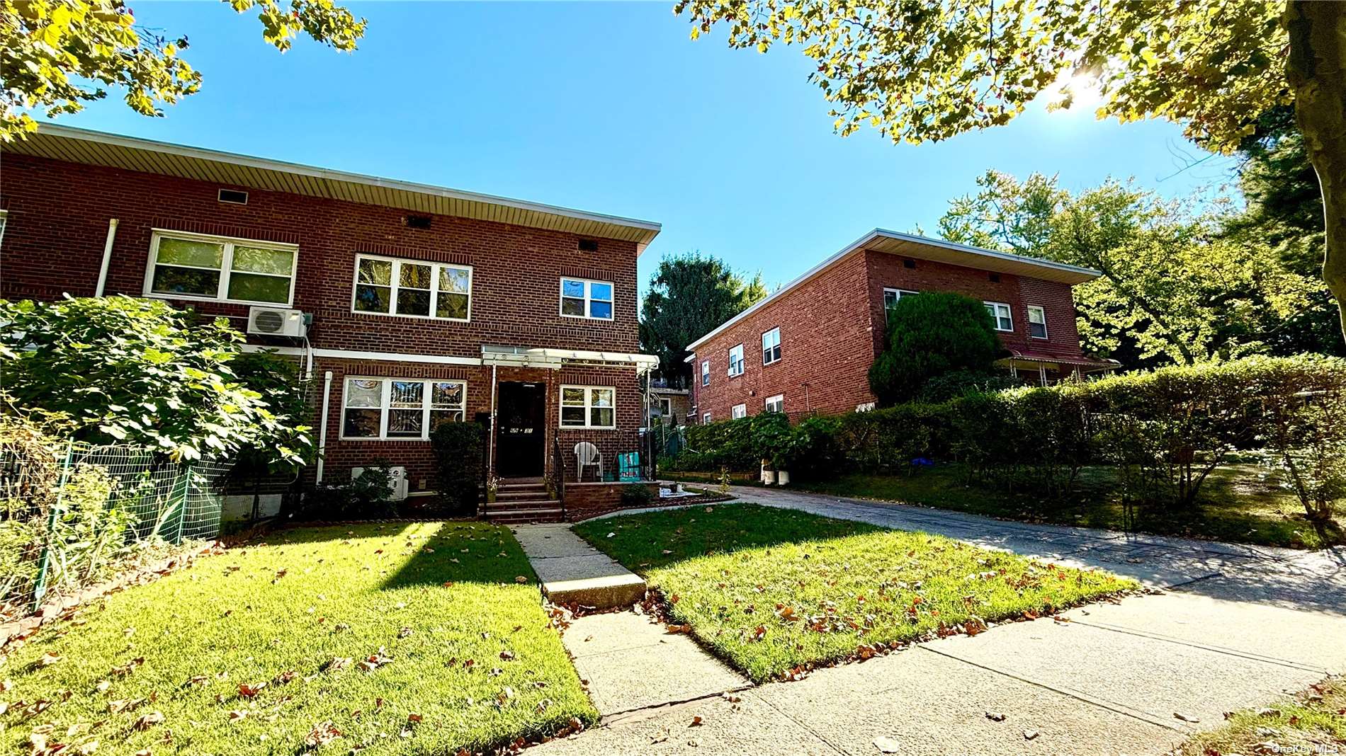 Property for Sale at 222nd Street, Oakland Gardens, Queens, NY - Bedrooms: 4 
Bathrooms: 3 
Rooms: 16  - $1,450,000