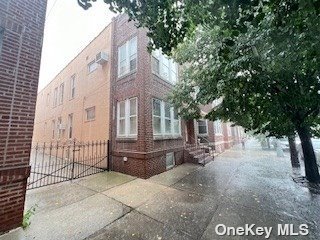 Property for Sale at 6023 Gates Avenue, Ridgewood, Queens, NY - Bedrooms: 5 
Bathrooms: 2 
Rooms: 11  - $1,200,000