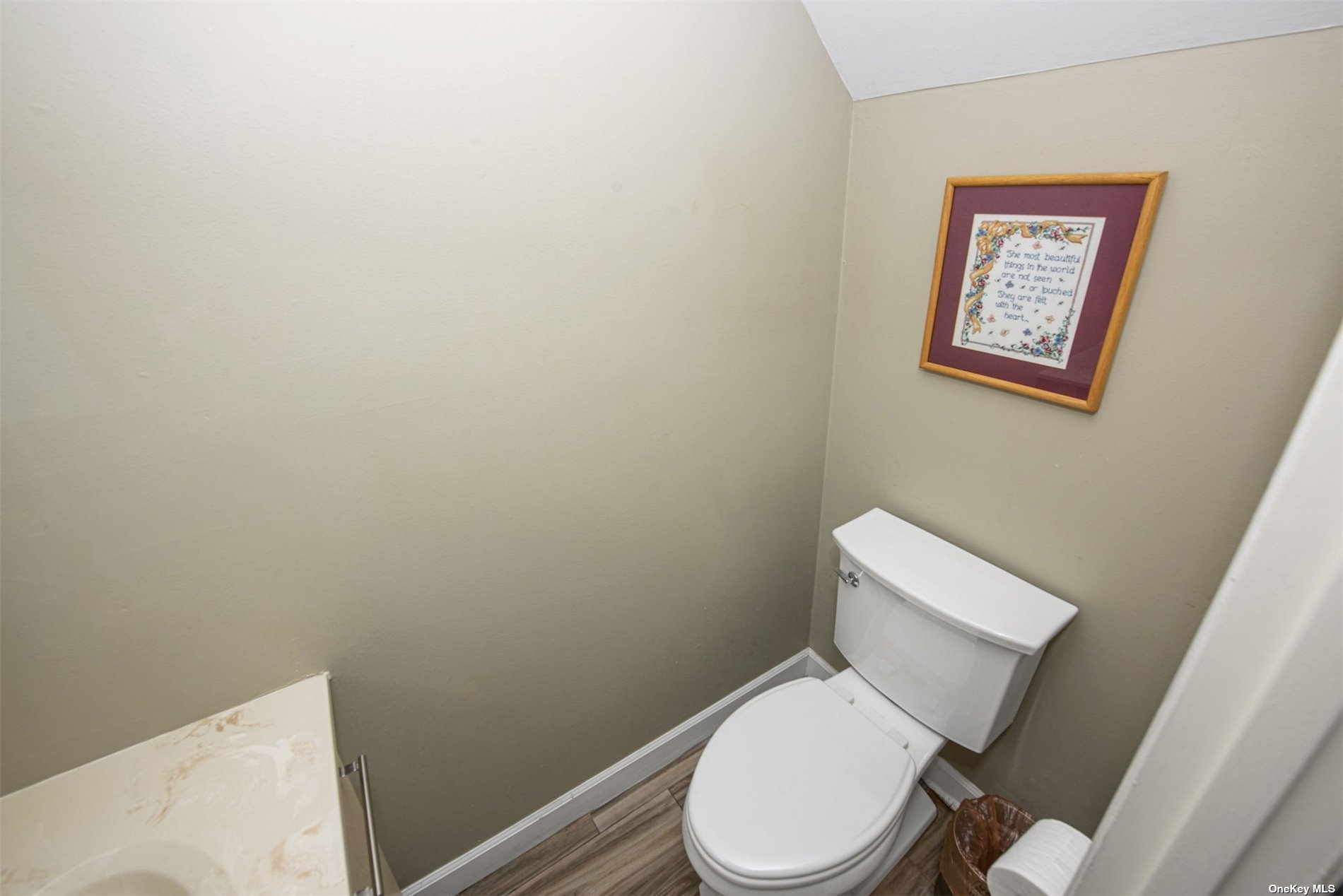 22 Sunhollow Court Ct #22, Deer Park, New York image 7