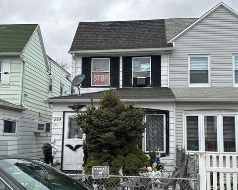 Single Family Residence in Gerritsen Beach NY 209 Allen Avenue.jpg