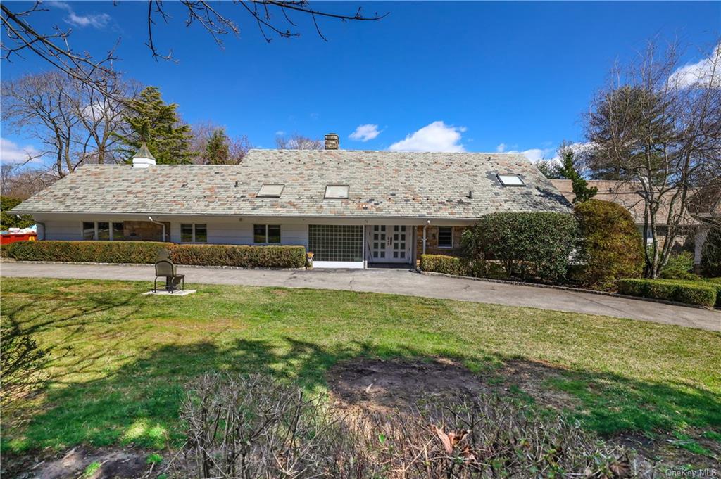 Rental Property at 1175 Old White Road, Mamaroneck, New York - Bedrooms: 8 
Bathrooms: 9 
Rooms: 14  - $28,000 MO.