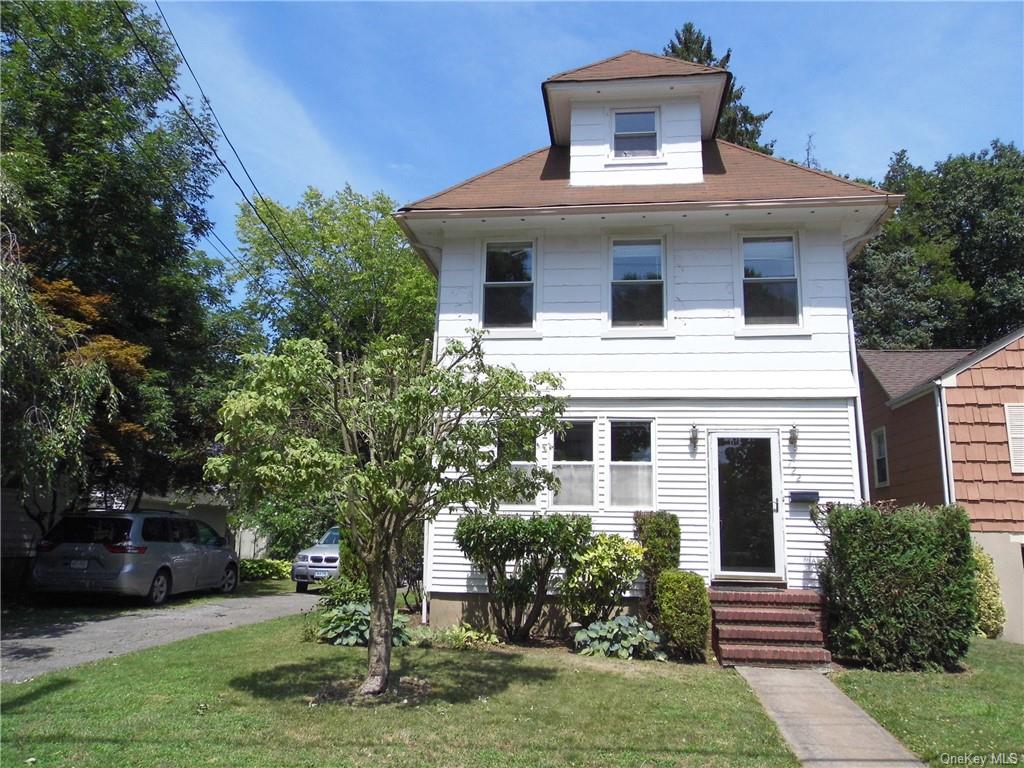 Rental Property at 722 Jefferson Avenue, Mamaroneck, New York - Bedrooms: 3 
Bathrooms: 2 
Rooms: 9  - $6,250 MO.