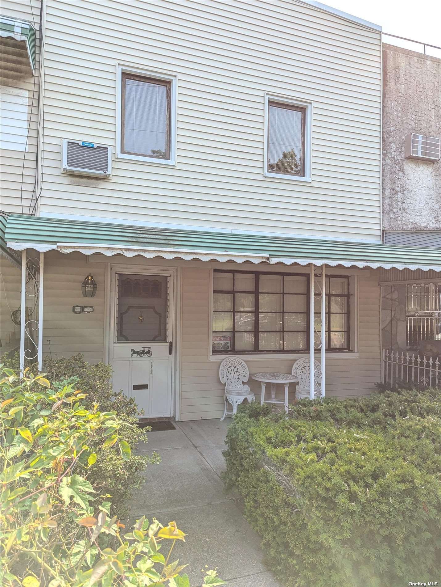 15026 Booth Memorial Avenue, Flushing, Queens, NY - 3 Bedrooms  
1 Bathrooms  
10 Rooms - 