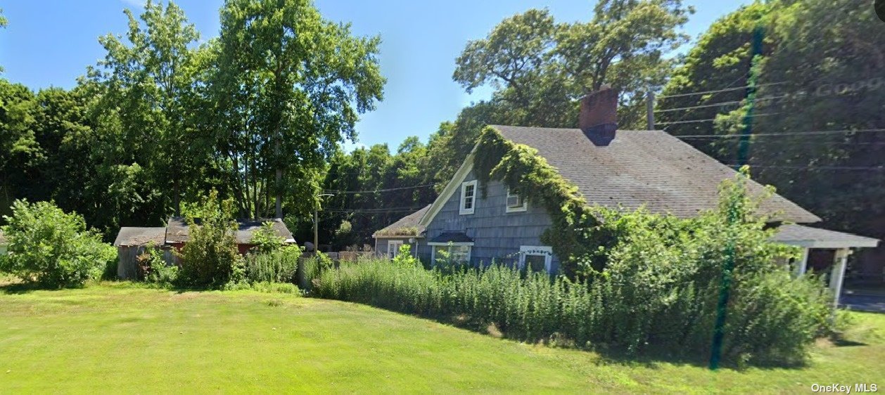 South Street, Manorville, Hamptons, NY -  - 