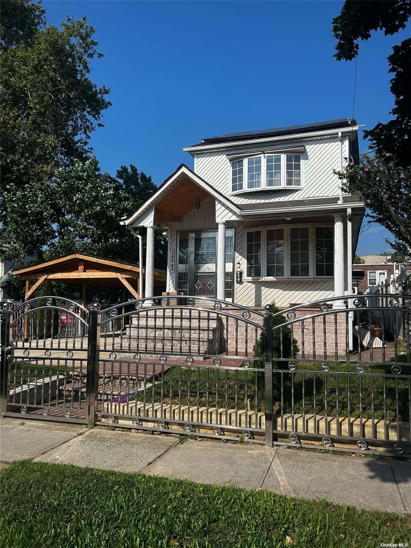 Property for Sale at 10003 205th Place Pl, Hollis, Queens, NY - Bedrooms: 3 
Bathrooms: 3 
Rooms: 8  - $859,000