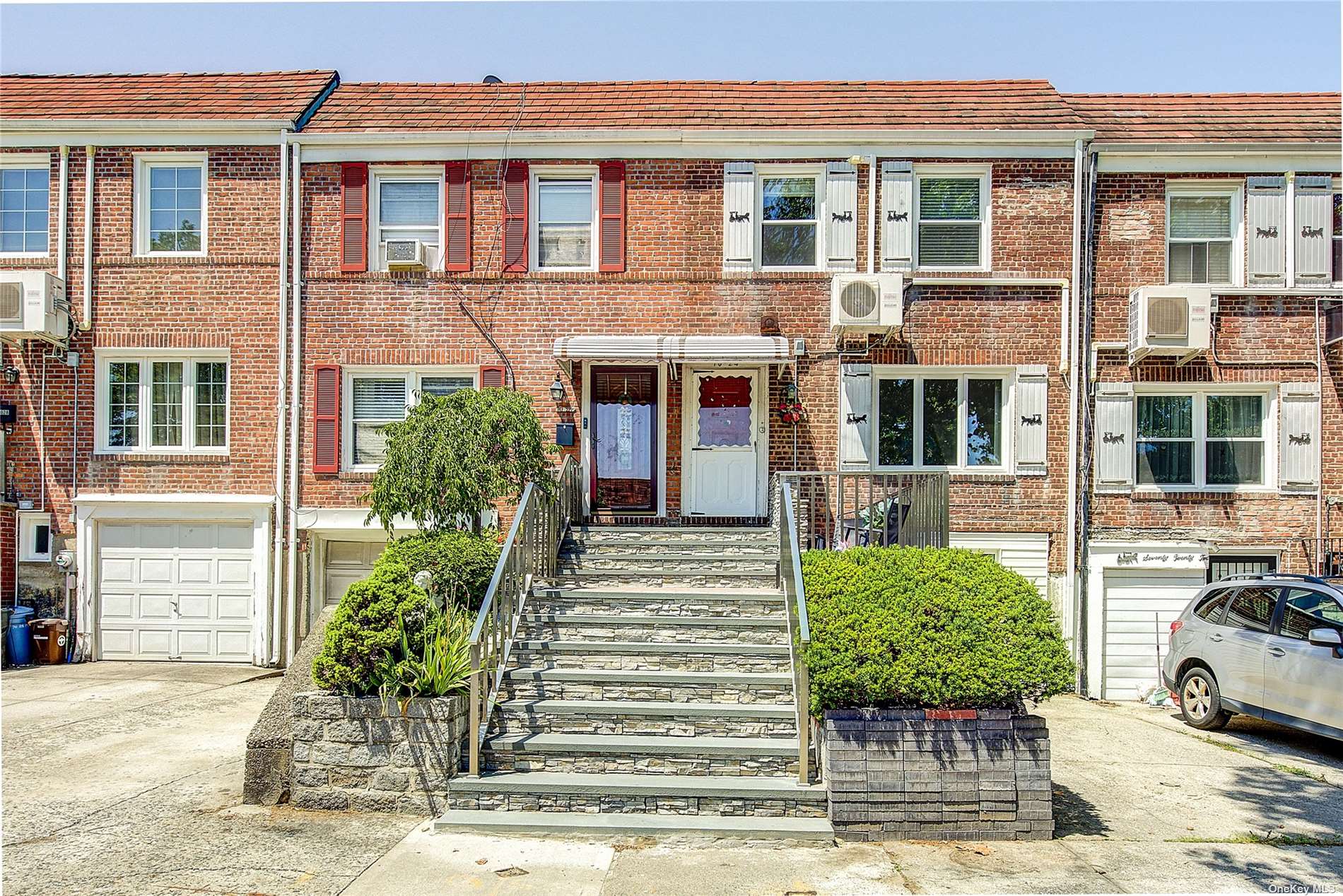 7024 175th Street, Fresh Meadows, Queens, NY - 3 Bedrooms  
3 Bathrooms  
6 Rooms - 