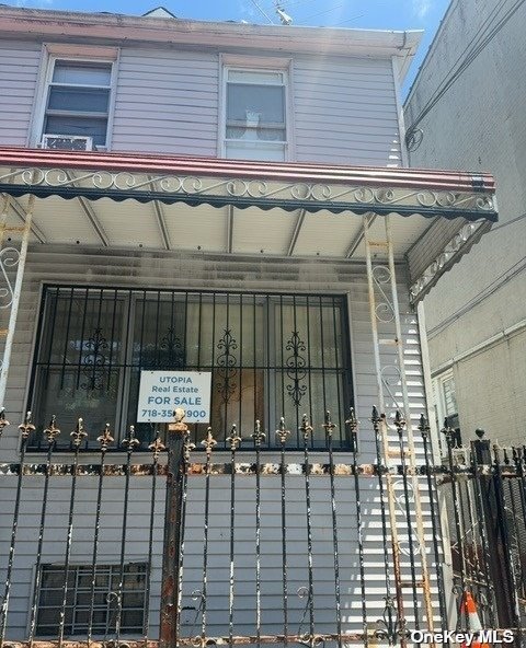 3733 97th Street, Corona, Queens, NY - 4 Bedrooms  
2 Bathrooms  
9 Rooms - 