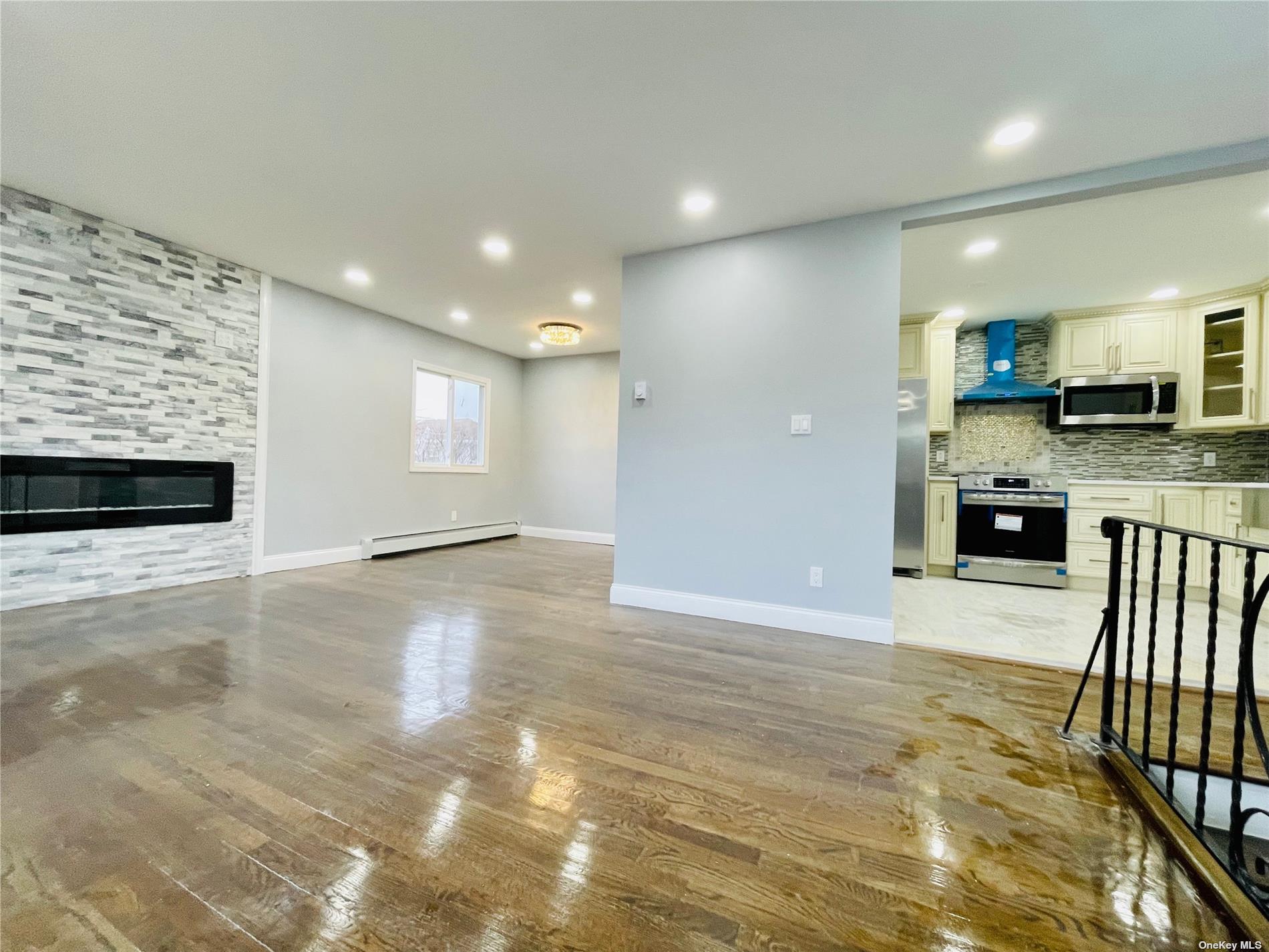 Photo 4 of 20 of 43 3rd Avenue house