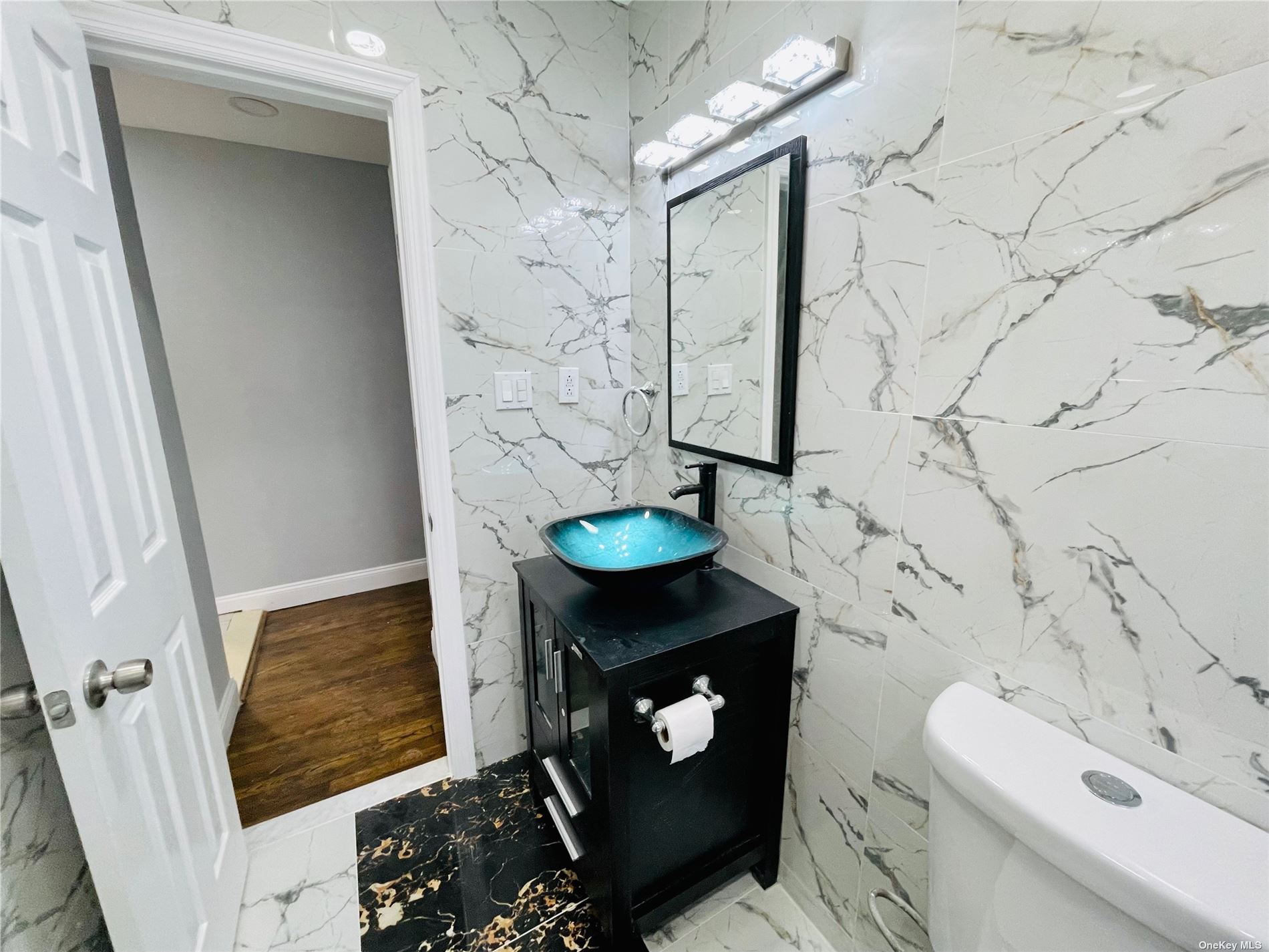 Photo 9 of 20 of 43 3rd Avenue house