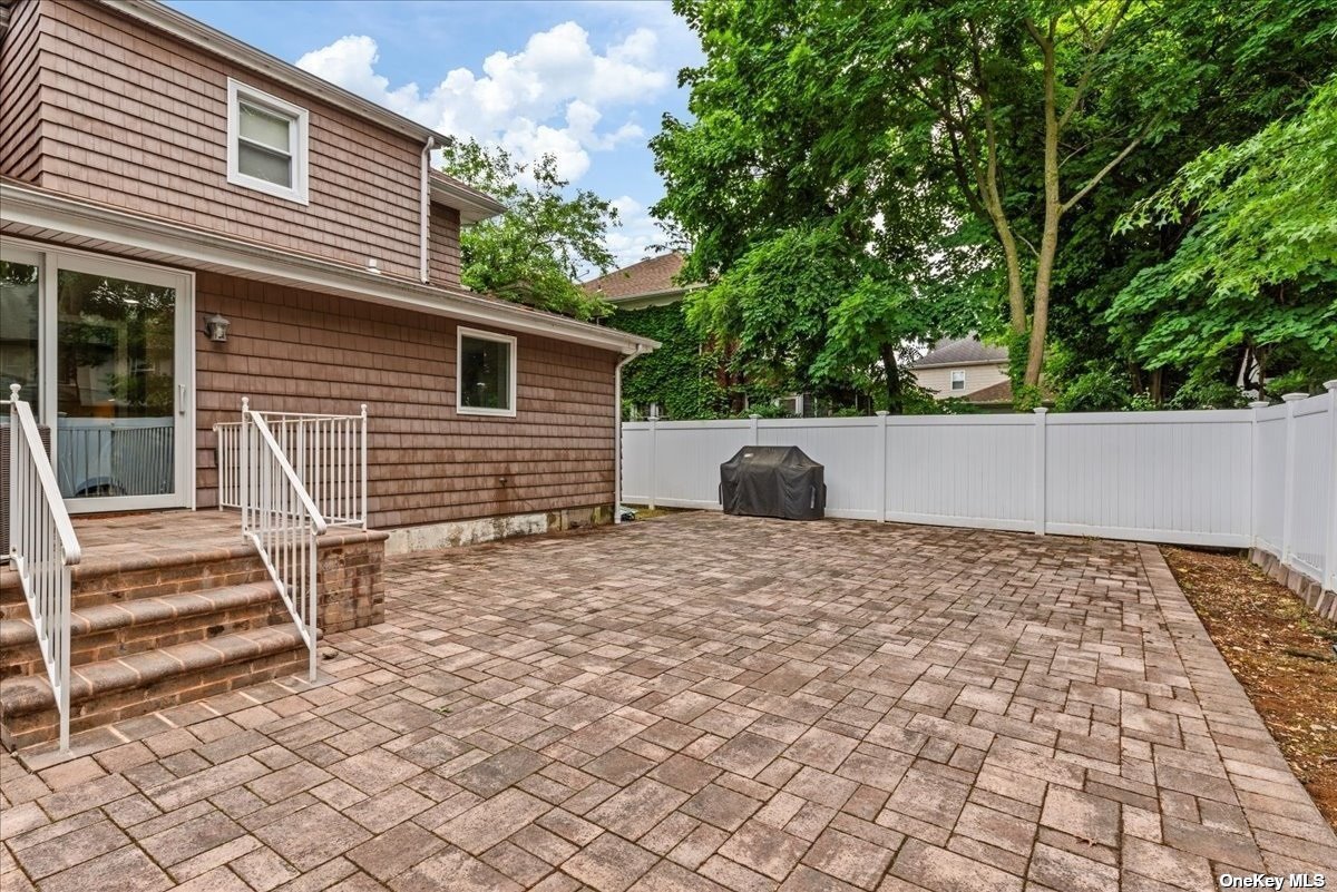 339 Midwood Road, Woodmere, New York image 33