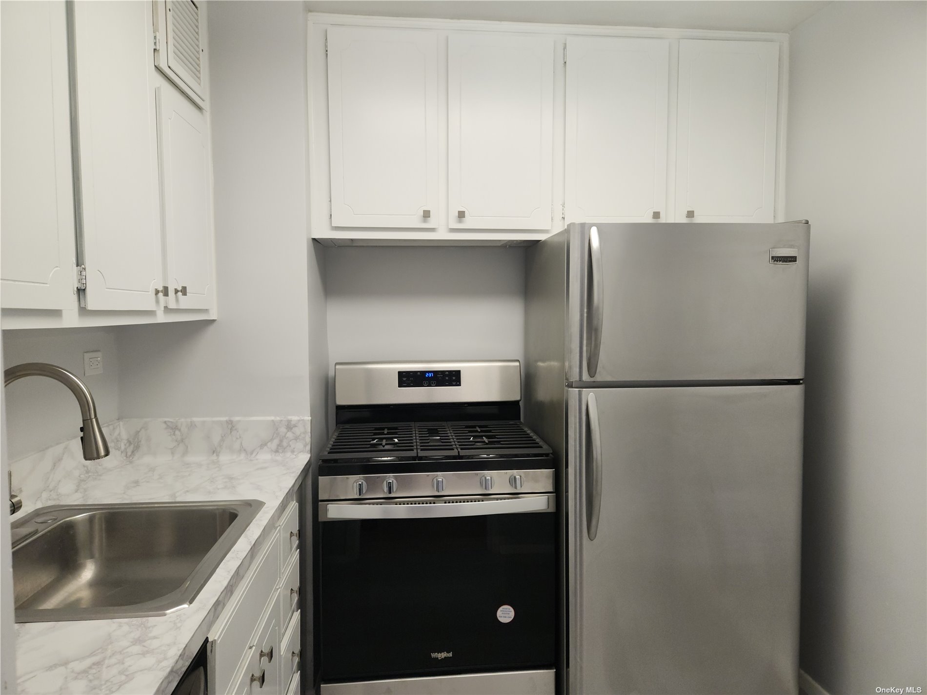 18-05 215th Street #6 H, Bayside, New York image 3