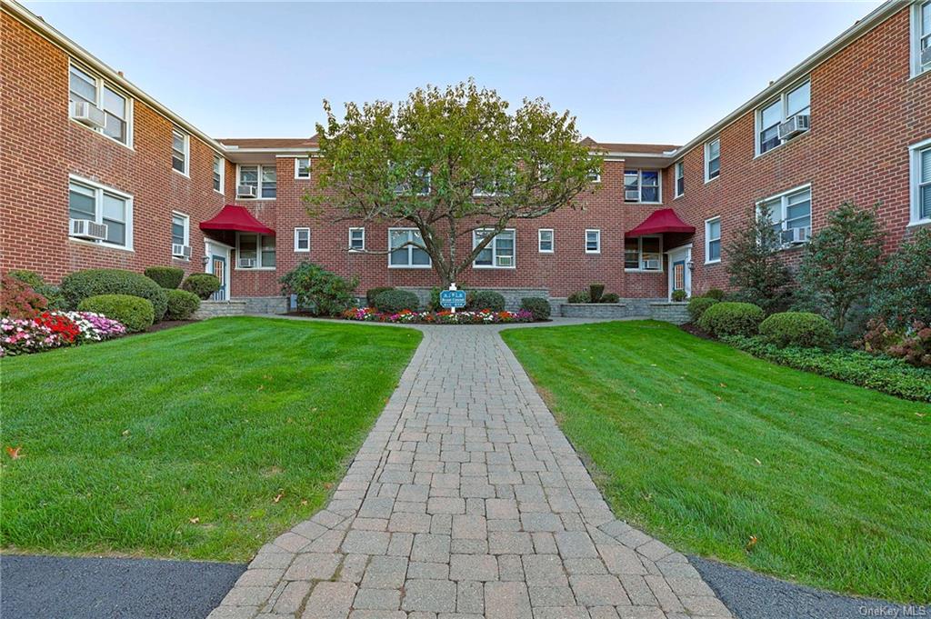 9 Bryant Crescent #2L, White Plains, New York image 2