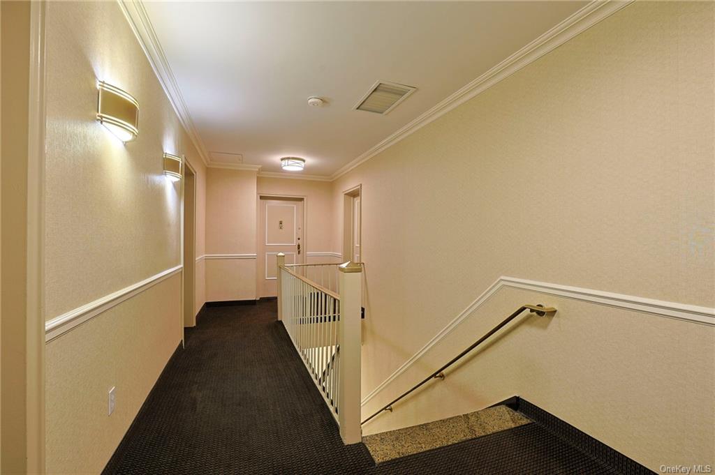 9 Bryant Crescent #2L, White Plains, New York image 6