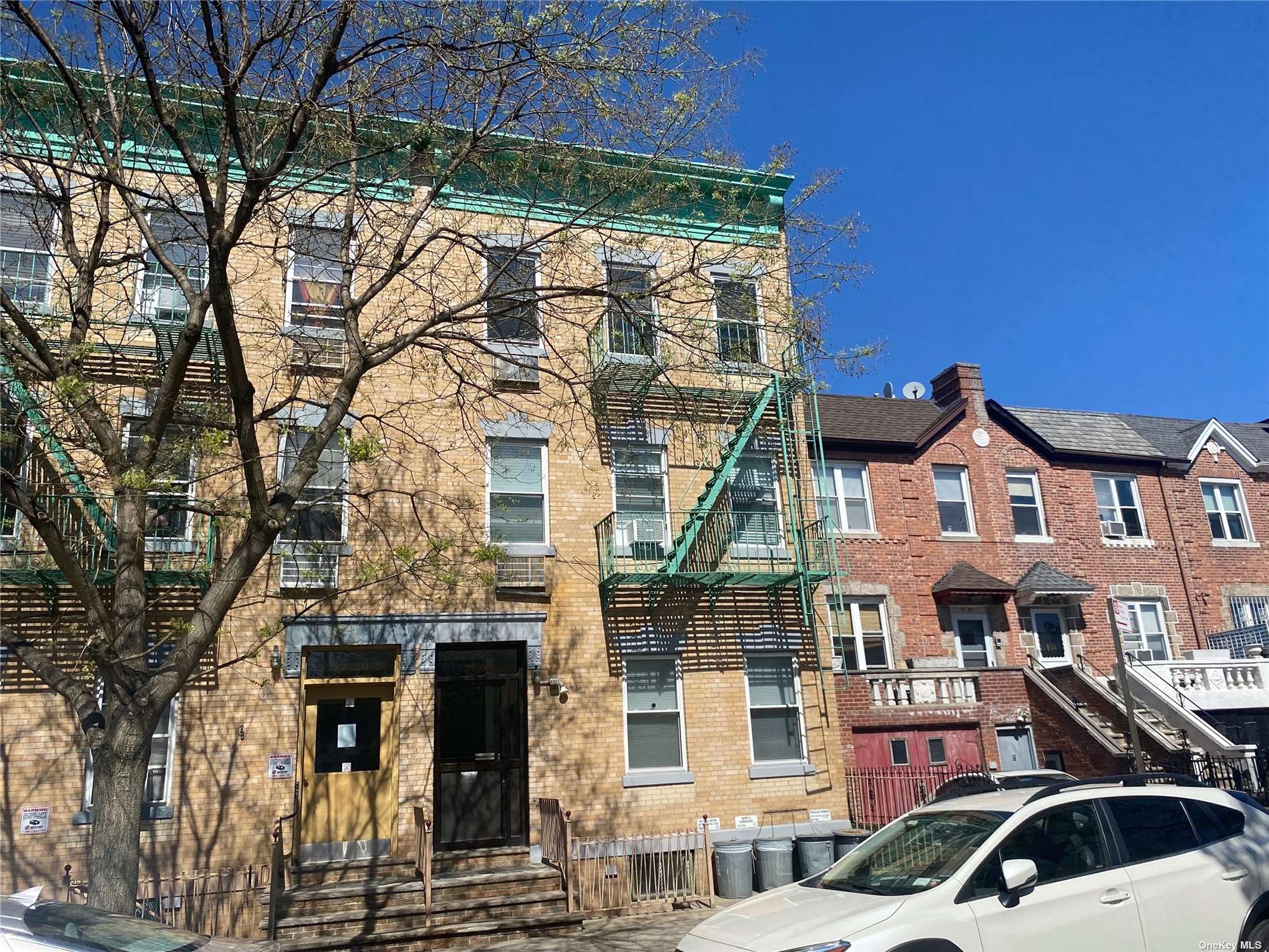 32-28 44th Street
