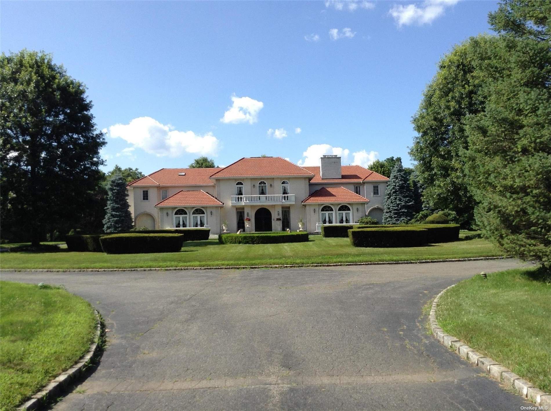 23 Old Westbury Road, Old Westbury, New York image 2