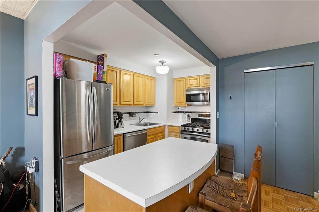 102 Bradhurst Avenue #906, New York (Manhattan), New York image 3