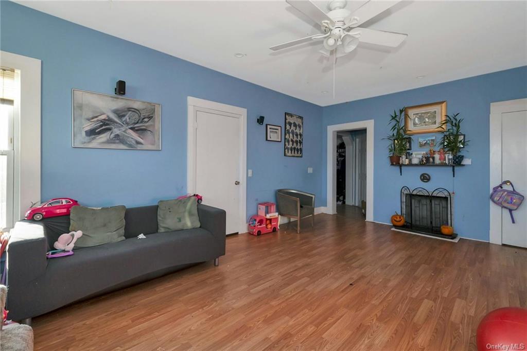 Peekskill, New York 10566, United States, ,Residential,Pending,34315