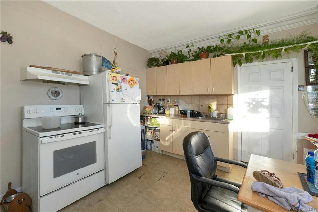 Peekskill, New York 10566, United States, ,Residential,Pending,34315