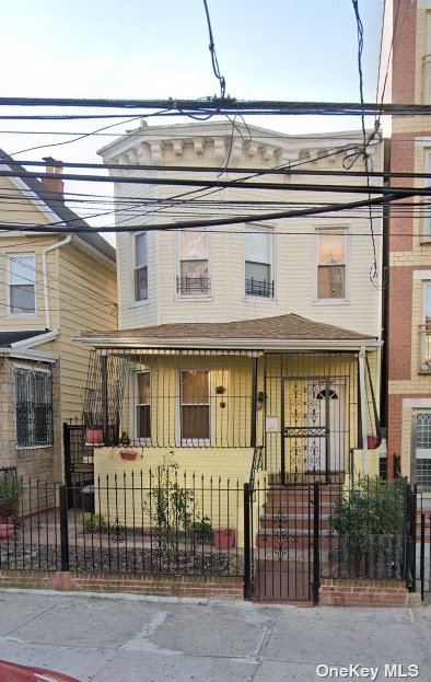 Property for Sale at 39th Avenue, Corona, Queens, NY - Bedrooms: 9 
Bathrooms: 4 
Rooms: 18  - $1,550,000