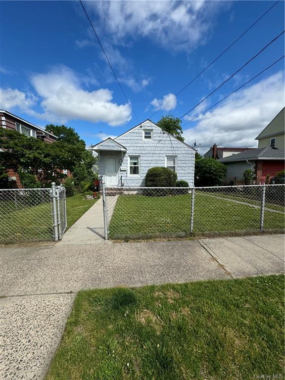 46 1st Street, Elmont, New York image 2