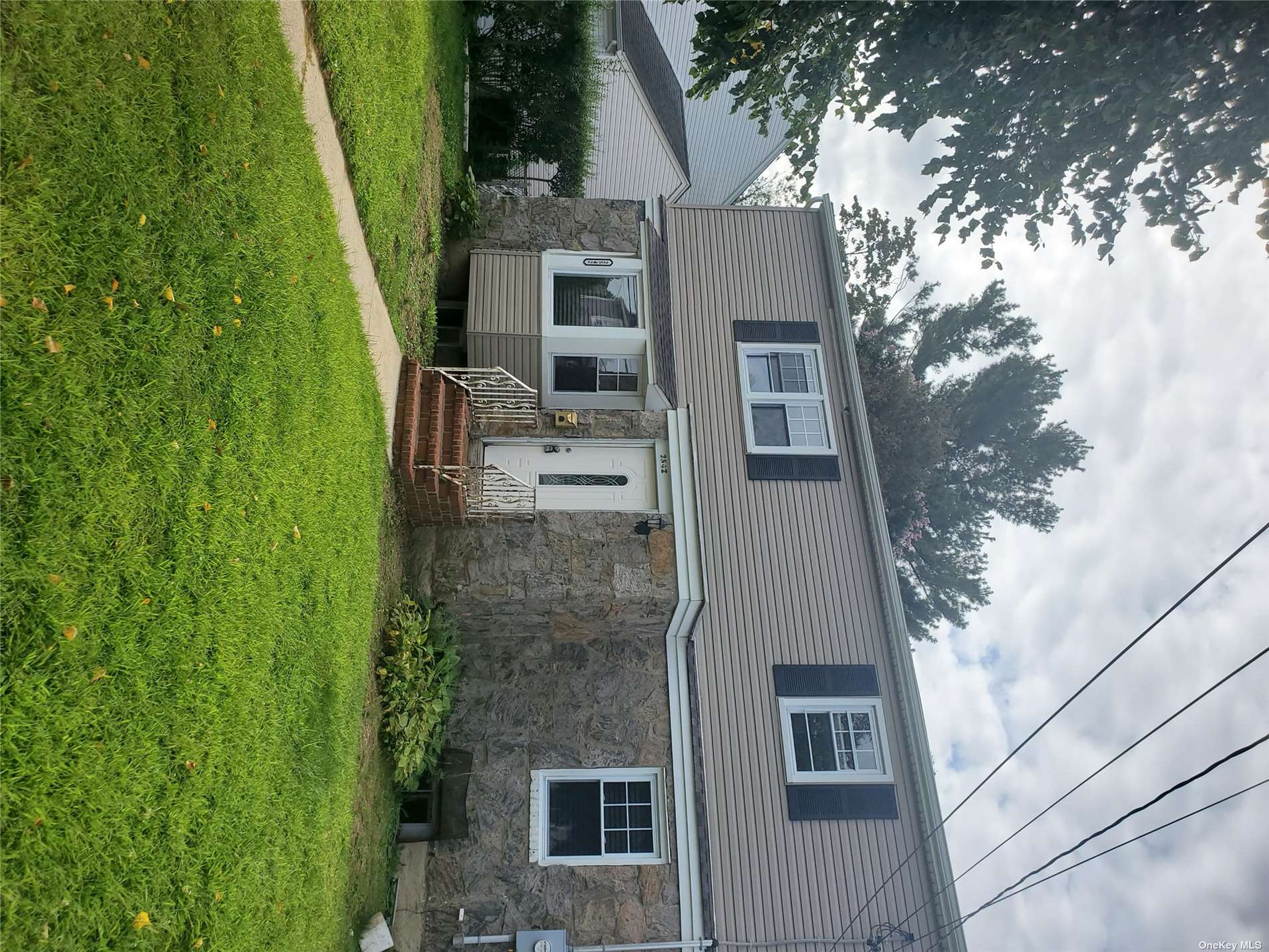 View East Meadow, NY 11554 house