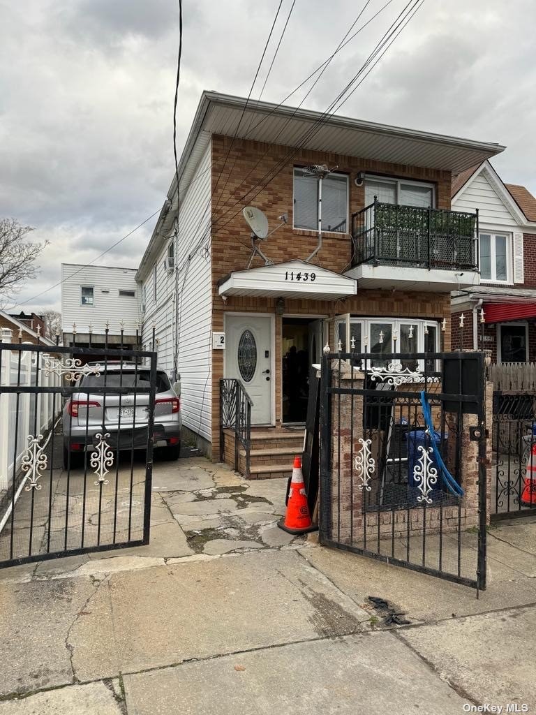 Property for Sale at 11439 126th Street, South Ozone Park, Queens, NY - Bedrooms: 6 
Bathrooms: 2 
Rooms: 10  - $749,999