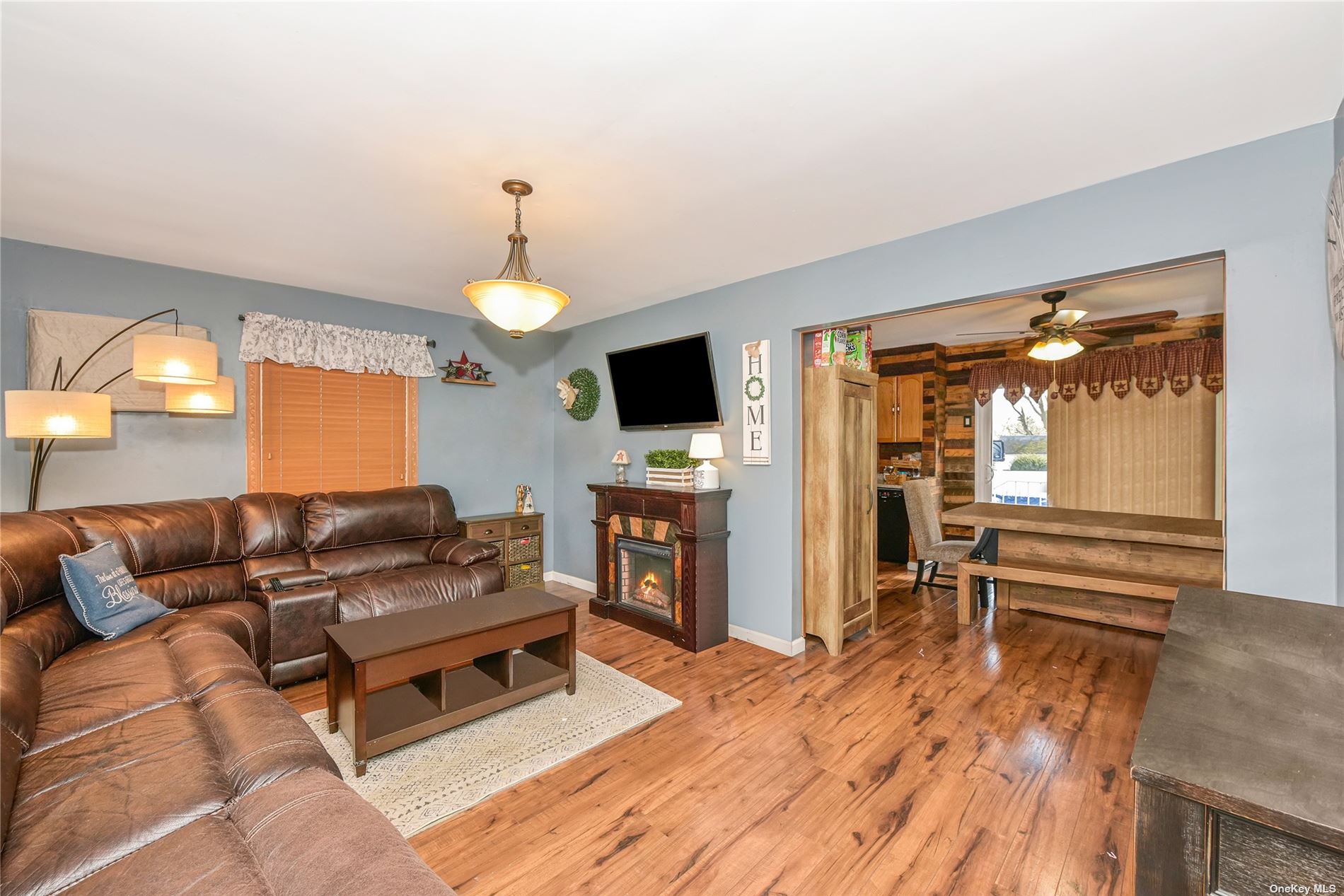 Photo 4 of 23 of 2096 7th Street house