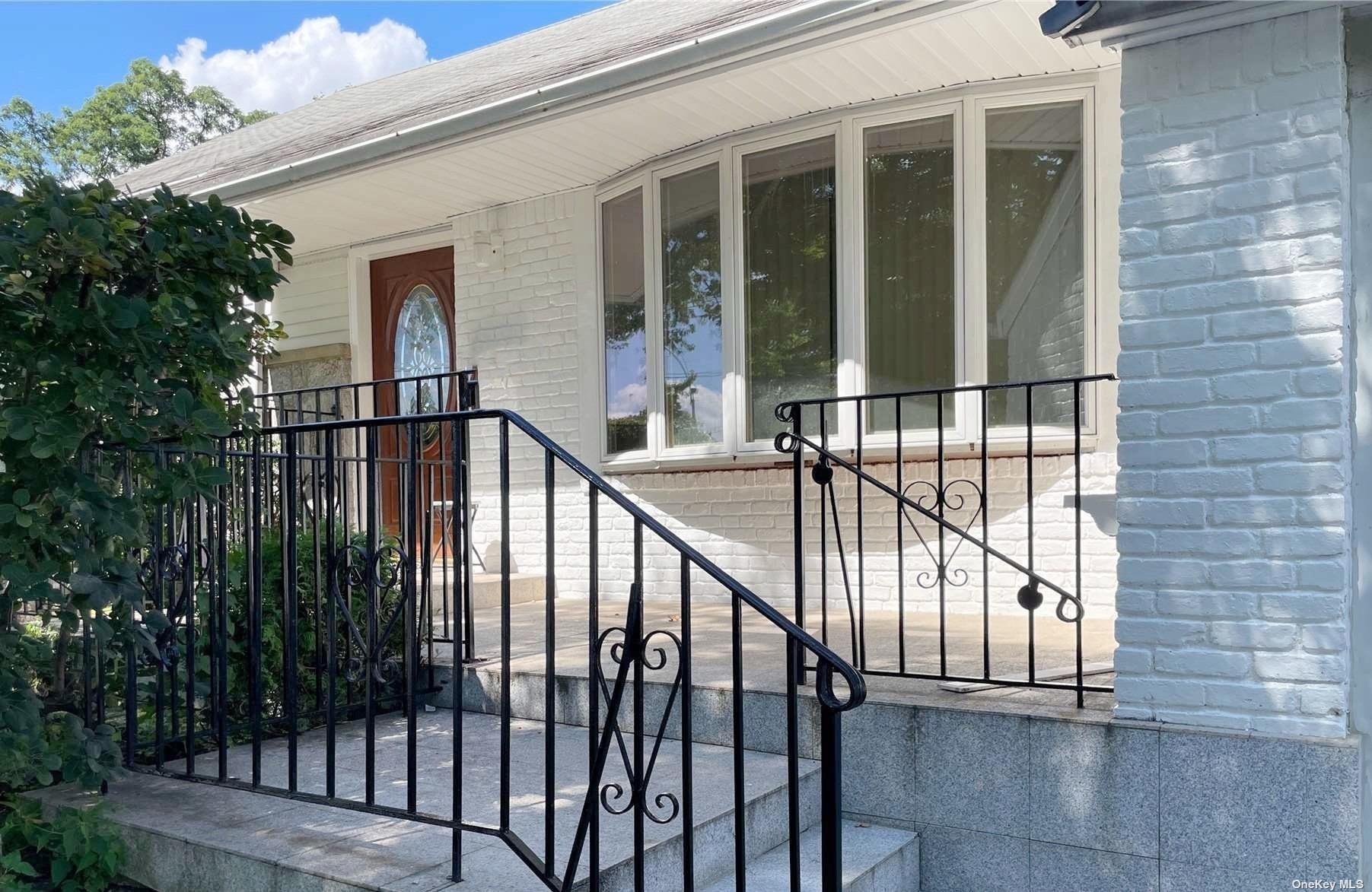 Property for Sale at 21729 Kingsbury Avenue, Oakland Gardens, Queens, NY - Bedrooms: 4 
Bathrooms: 3 
Rooms: 6  - $1,250,000