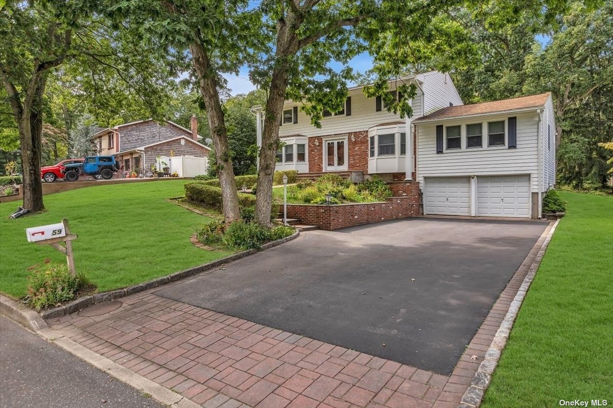 Property for Sale at 59 Valleywood Road, Commack, Hamptons, NY - Bedrooms: 4 
Bathrooms: 3  - $949,999