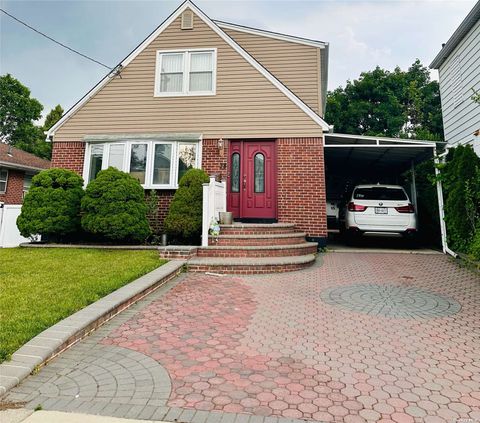 Homes For Sale - 38 Old Broadway<br/> New Hyde Park, NY 11040