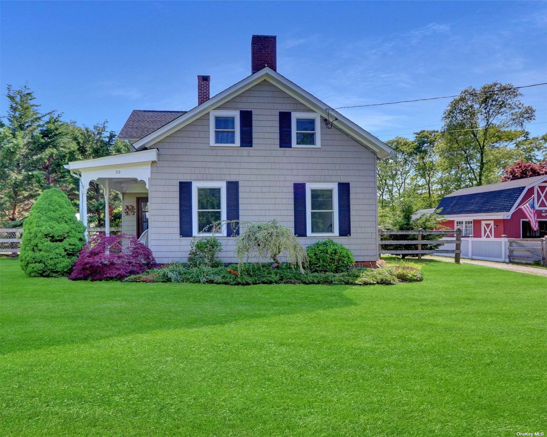 22 Pine Street, East Moriches, Hamptons, NY - 4 Bedrooms  
2 Bathrooms - 