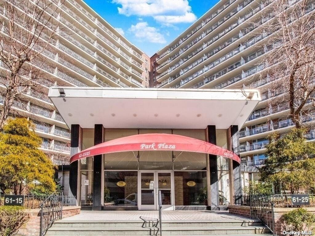 61-25 97th Street St #14D, Rego Park, New York image 1