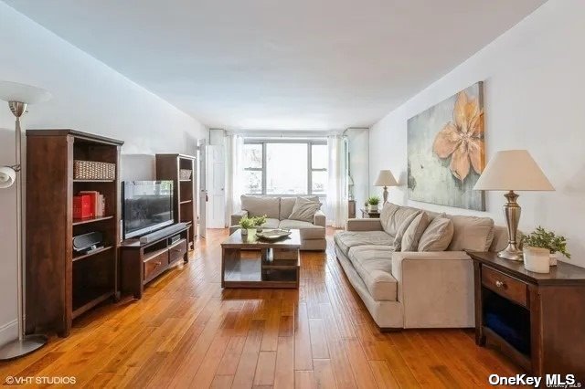 70-25 Yellowstone Boulevard #2T, Forest Hills, New York image 2