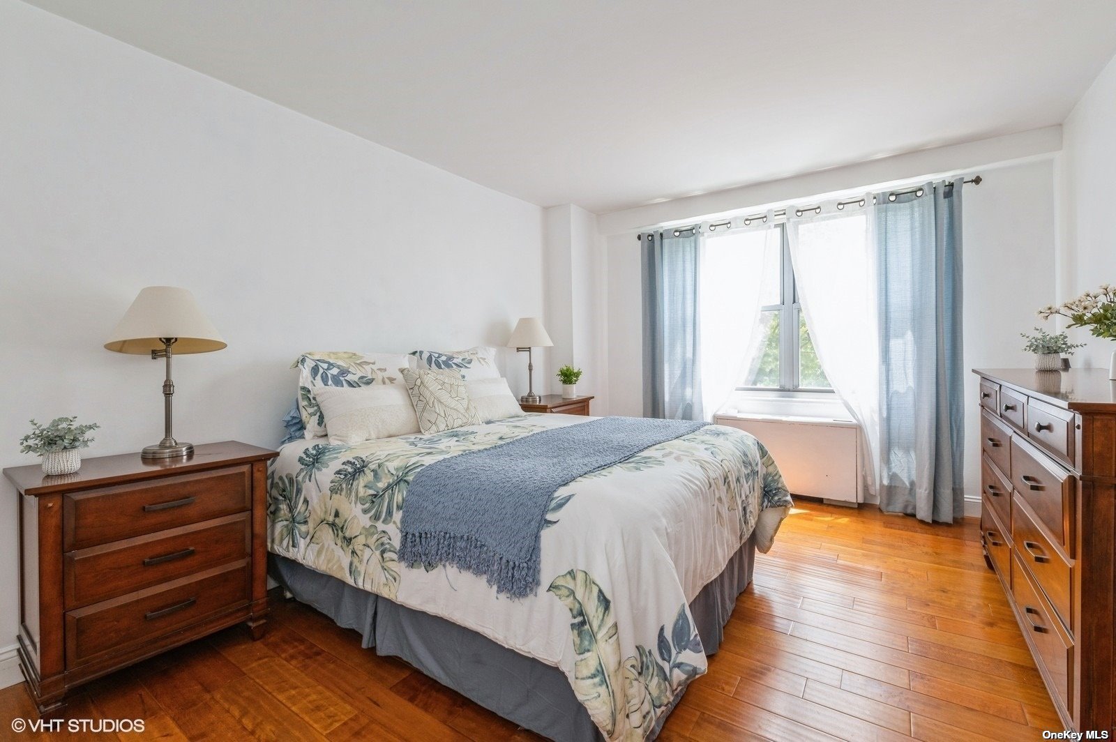 70-25 Yellowstone Boulevard #2T, Forest Hills, New York image 6