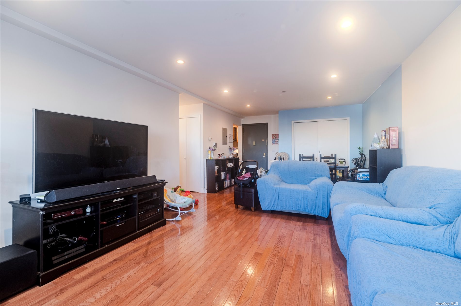 27-16 41st Avenue #6A, Long Island City, New York image 3