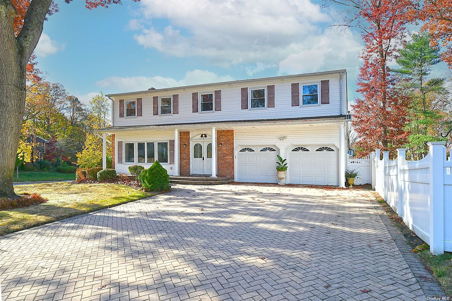 2 Nicolette Court, Commack, New York image 1